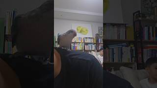 [퀘이커 앵무] 엄마 물고, 자기가 아 #parrot #quakerparrot #까꿍이