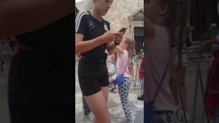 크로아티아 두브로브닉 대왕앵무 공연